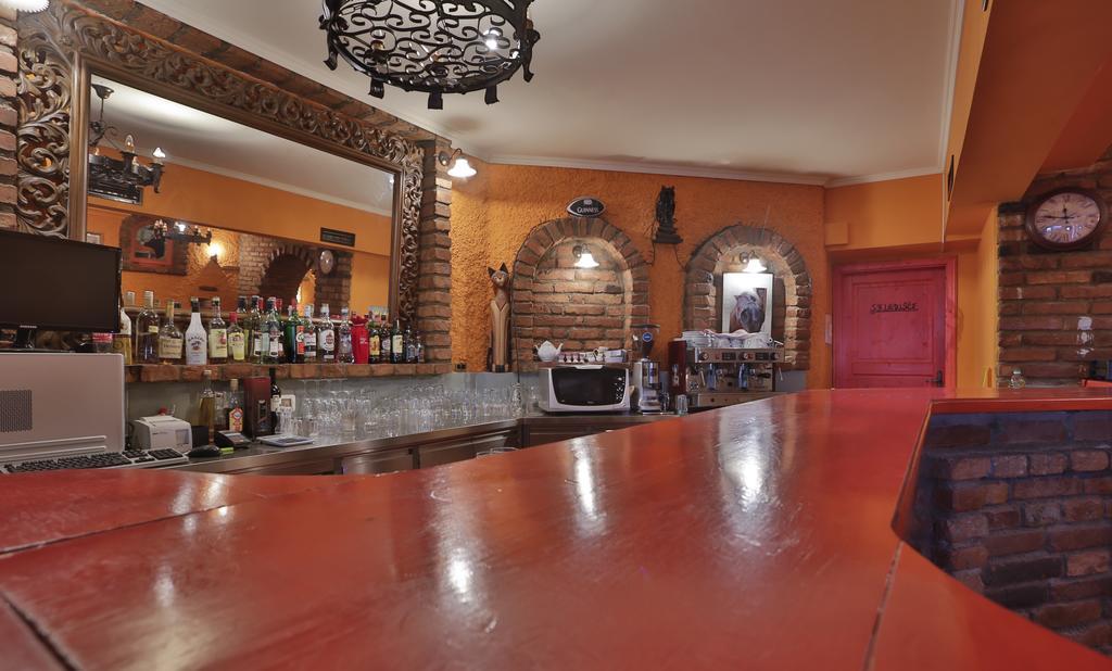 Casa Oasa -Accommodation , Pizzeria & Bar Marezige Eksteriør billede