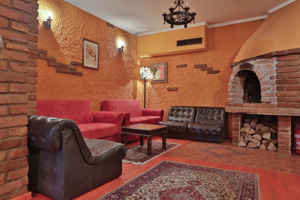 Casa Oasa -Accommodation , Pizzeria & Bar Marezige Eksteriør billede