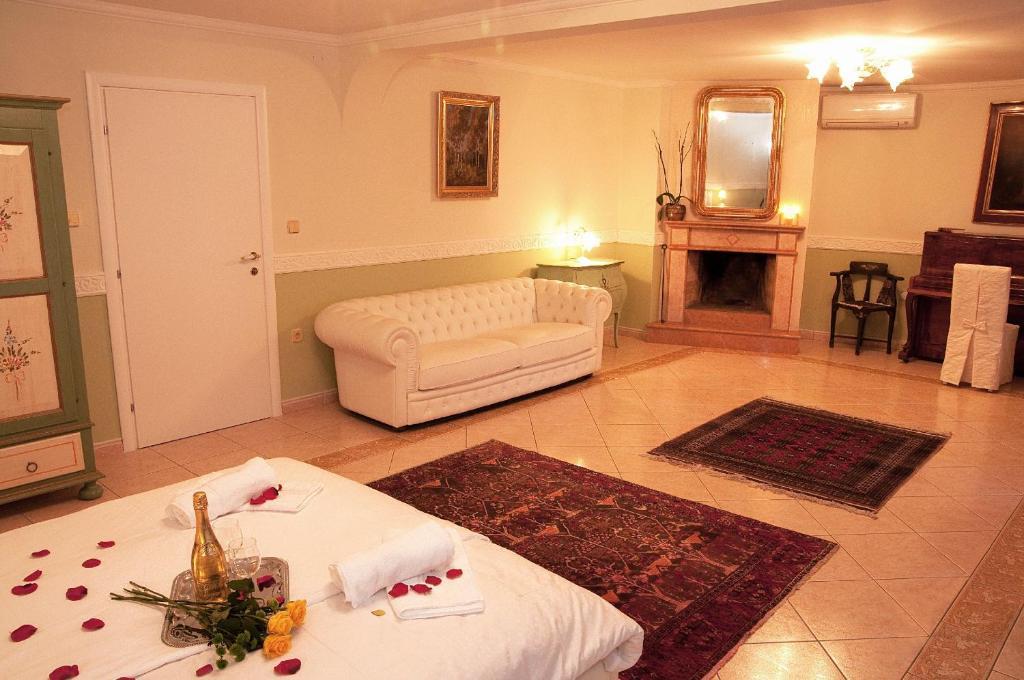 Casa Oasa -Accommodation , Pizzeria & Bar Marezige Eksteriør billede